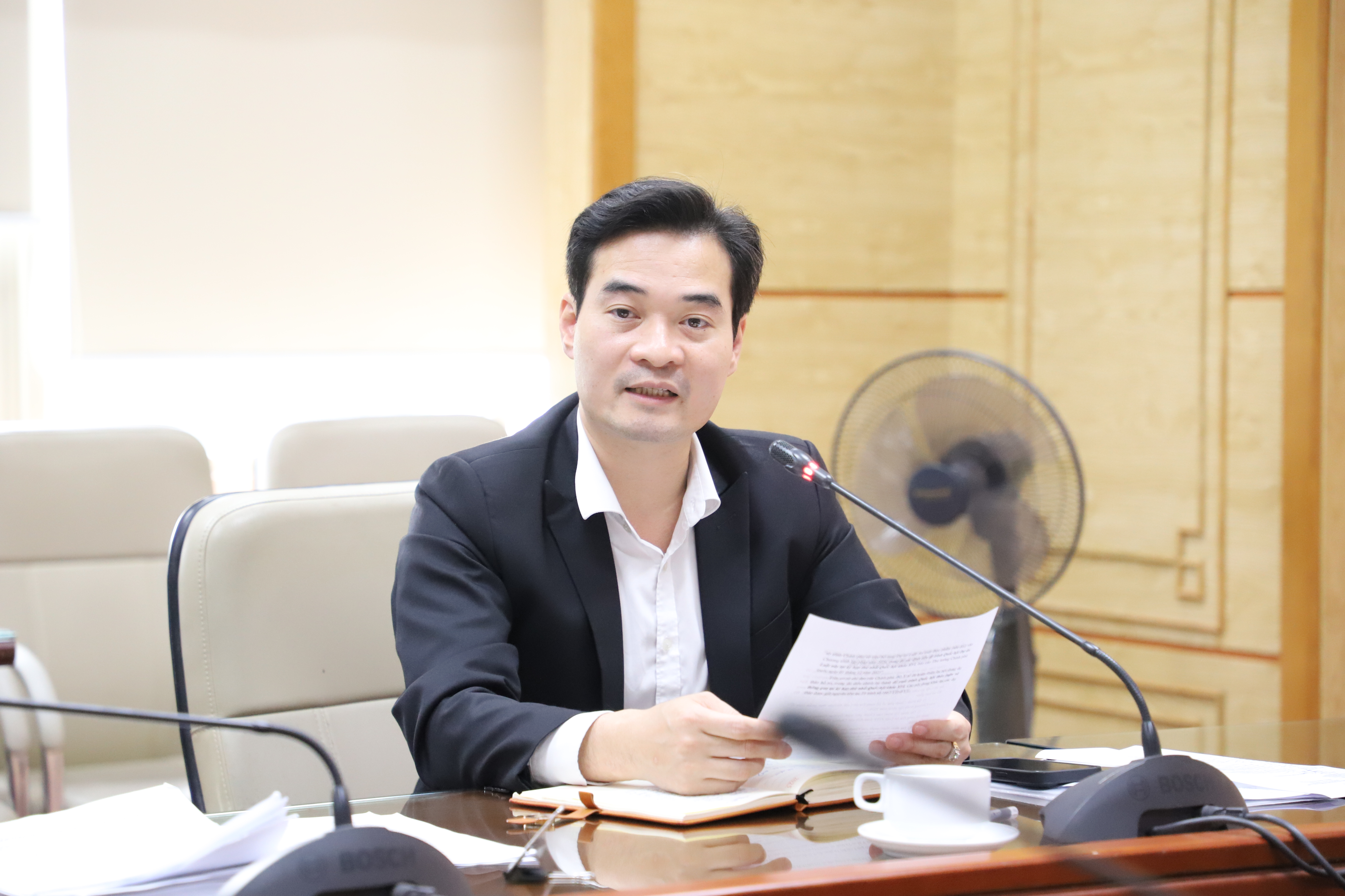 Optimierung der Institutionen zur Steigerung der Effektivität des staatlichen Managements im Bereich der Lebensmittelsicherheit - Foto 3. Hoàn thiện thể chế để tăng cường hiệu lực quản lý nhà nước về an toàn thực phẩm- Ảnh 3.