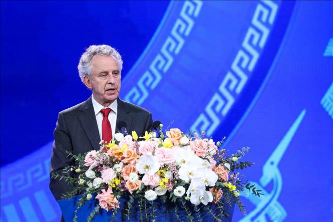 Giải thưởng Chính VinFuture năm 2025 vinh danh những nhà khoa học khám phá và phát triển vaccine HPV- Ảnh 5. Giải thưởng Chính VinFuture năm 2025 vinh danh những nhà khoa học khám phá và phát triển vaccine HPV- Ảnh 5.