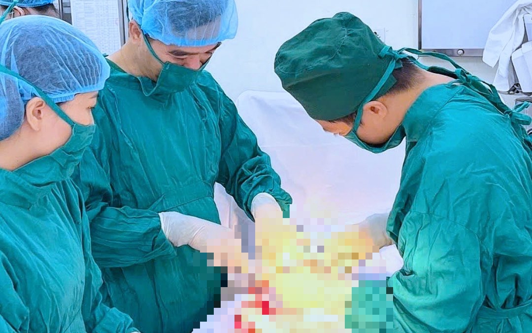 Giành giật sự sống cho sản phụ ngừng tim, hôn mê sâu- Ảnh 3.