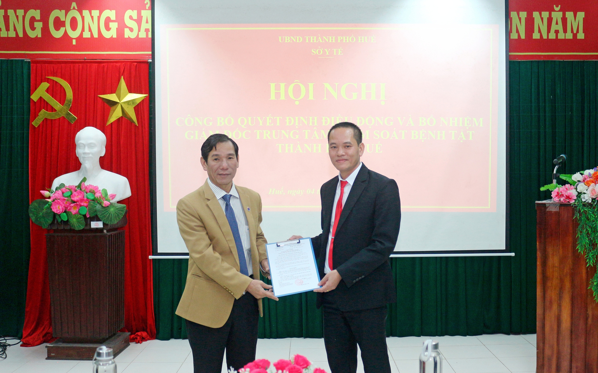 Bệnh viện Tâm thần Nghệ An có Giám đốc mới- Ảnh 6.