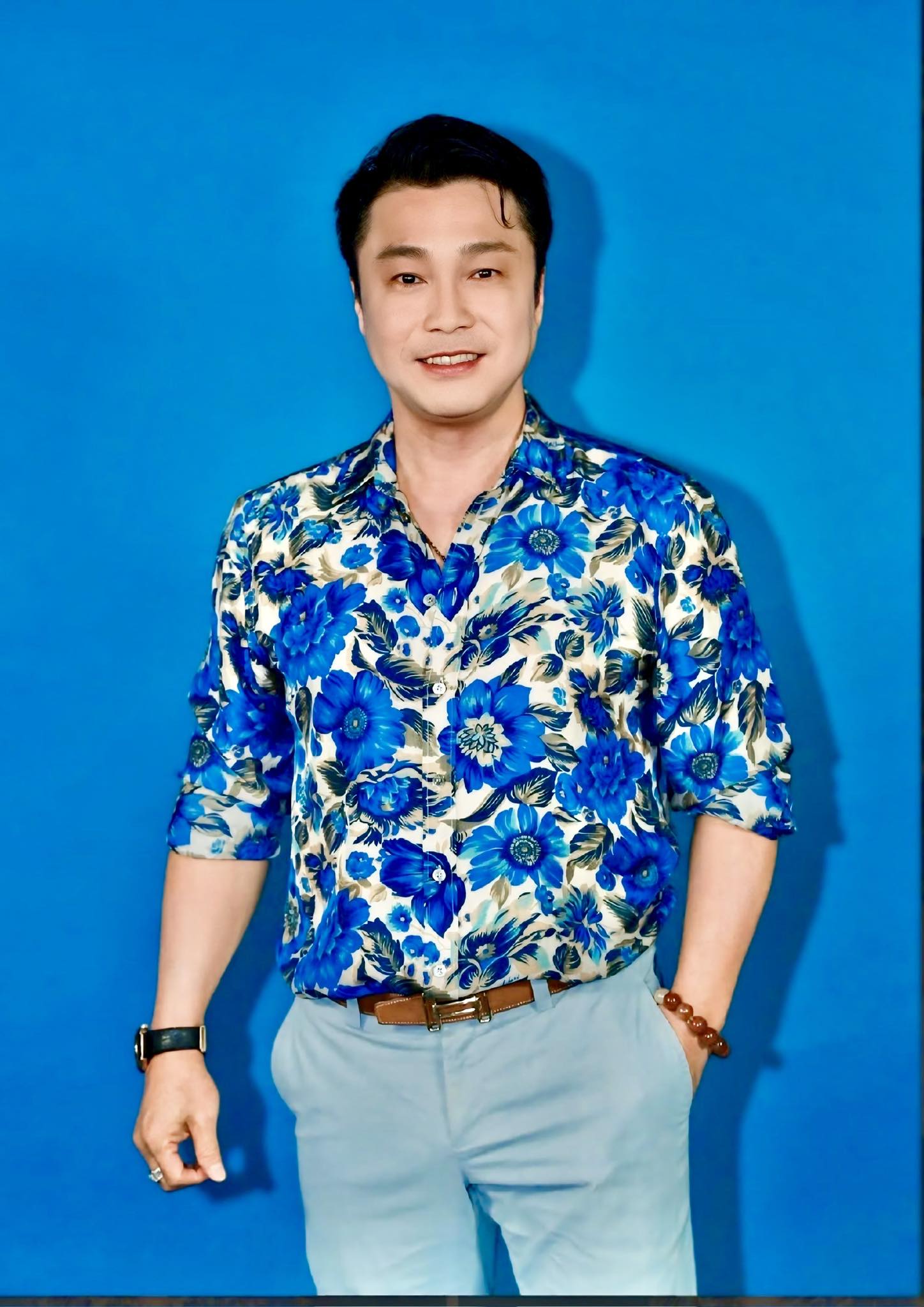 Tài tử Lý Hùng U60 vẫn độc thân, tiết lộ cát-xê 'khủng' thời đỉnh cao, bất ngờ tái xuất điện ảnh- Ảnh 9. Tài tử Lý Hùng U60 vẫn độc thân, tiết lộ cát-xê 'khủng' thời đỉnh cao, bất ngờ tái xuất điện ảnh- Ảnh 9.