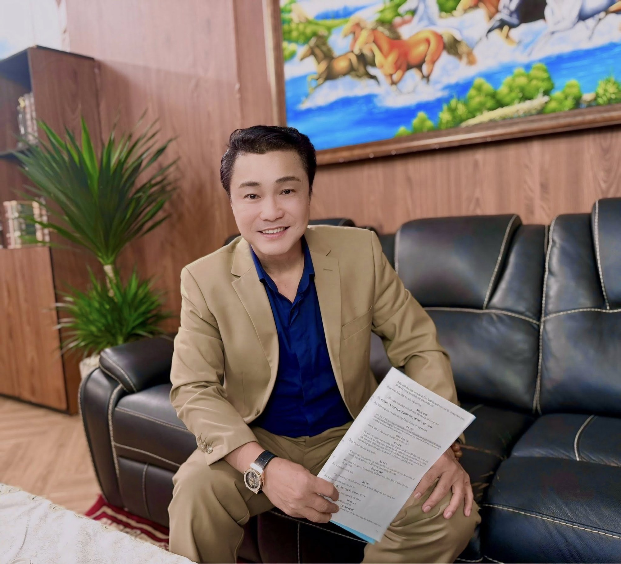 Tài tử Lý Hùng U60 vẫn độc thân, tiết lộ cát-xê 'khủng' thời đỉnh cao, bất ngờ tái xuất điện ảnh- Ảnh 8. Tài tử Lý Hùng U60 vẫn độc thân, tiết lộ cát-xê 'khủng' thời đỉnh cao, bất ngờ tái xuất điện ảnh- Ảnh 8.