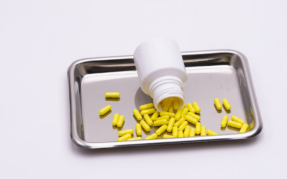 Loại thuốc phổ biến nếu dùng dài ngày có thể gây thiếu hụt dinh dưỡng và tăng nguy cơ loãng xương 1 photo 1765026864945 17650268653591129429473 0 0 351 562 crop 1765027125181405160095