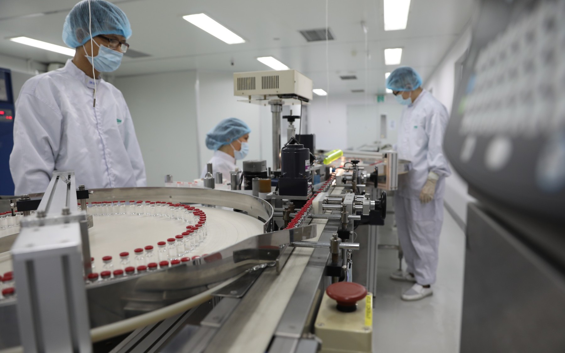 Vaccine cúm: Từ thuở ban đầu đến công nghệ hiện đại 1 san xuat vaccine cum 1765003427251200736503 28 0 1153 1800 crop 17650036351722064073154