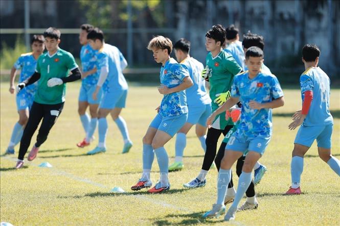 SEA Games 33: U22 Việt Nam tập luyện, chuẩn bị cho trận đấu quan trọng gặp U22 Malaysia- Ảnh 4. SEA Games 33: U22 Việt Nam tập luyện, chuẩn bị cho trận đấu quan trọng gặp U22 Malaysia- Ảnh 4.