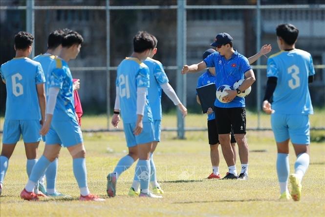 SEA Games 33: U22 Việt Nam tập luyện, chuẩn bị cho trận đấu quan trọng gặp U22 Malaysia- Ảnh 2. SEA Games 33: U22 Việt Nam tập luyện, chuẩn bị cho trận đấu quan trọng gặp U22 Malaysia- Ảnh 2.