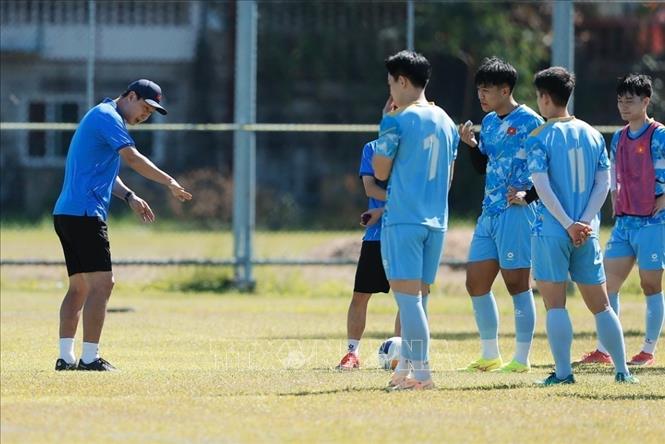 SEA Games 33: U22 Việt Nam tập luyện, chuẩn bị cho trận đấu quan trọng gặp U22 Malaysia- Ảnh 5. SEA Games 33: U22 Việt Nam tập luyện, chuẩn bị cho trận đấu quan trọng gặp U22 Malaysia- Ảnh 5.