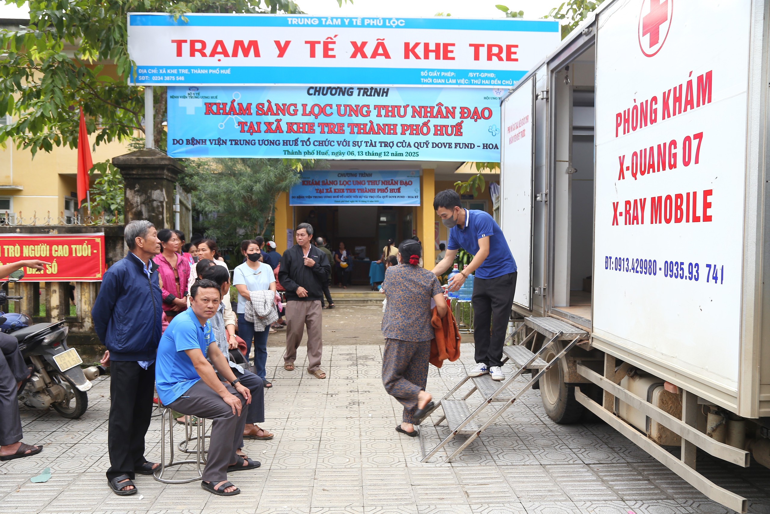Bệnh viện Trung ương Huế khám sàng lọc ung thư cho người dân miền núi- Ảnh 1. Bệnh viện Trung ương Huế khám sàng lọc ung thư cho người dân miền núi- Ảnh 1.