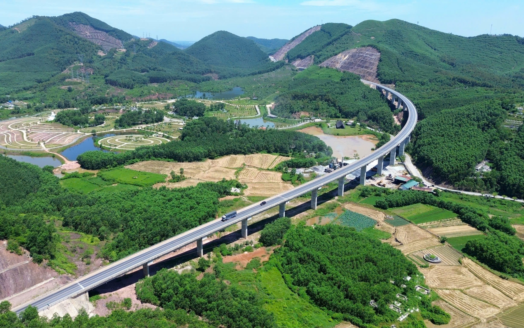 Toàn cảnh cao tốc Cam Lộ - La Sơn trước thời điểm thi công mở rộng