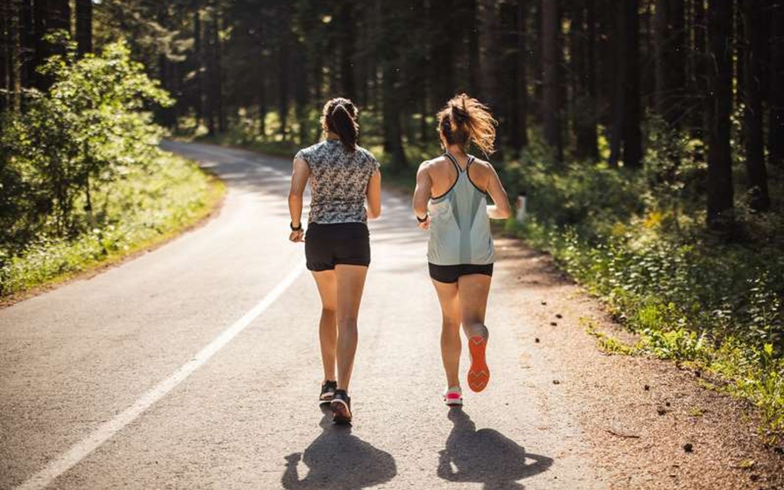 Chạy bộ 1 giờ đốt cháy bao nhiêu calo?