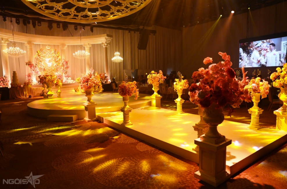 Cận cảnh nhan sắc 'đỉnh chóp' của cô dâu Tiên Nguyễn trong ngày trọng đại- Ảnh 3. Cận cảnh nhan sắc 'đỉnh chóp' của cô dâu Tiên Nguyễn trong ngày trọng đại- Ảnh 3.