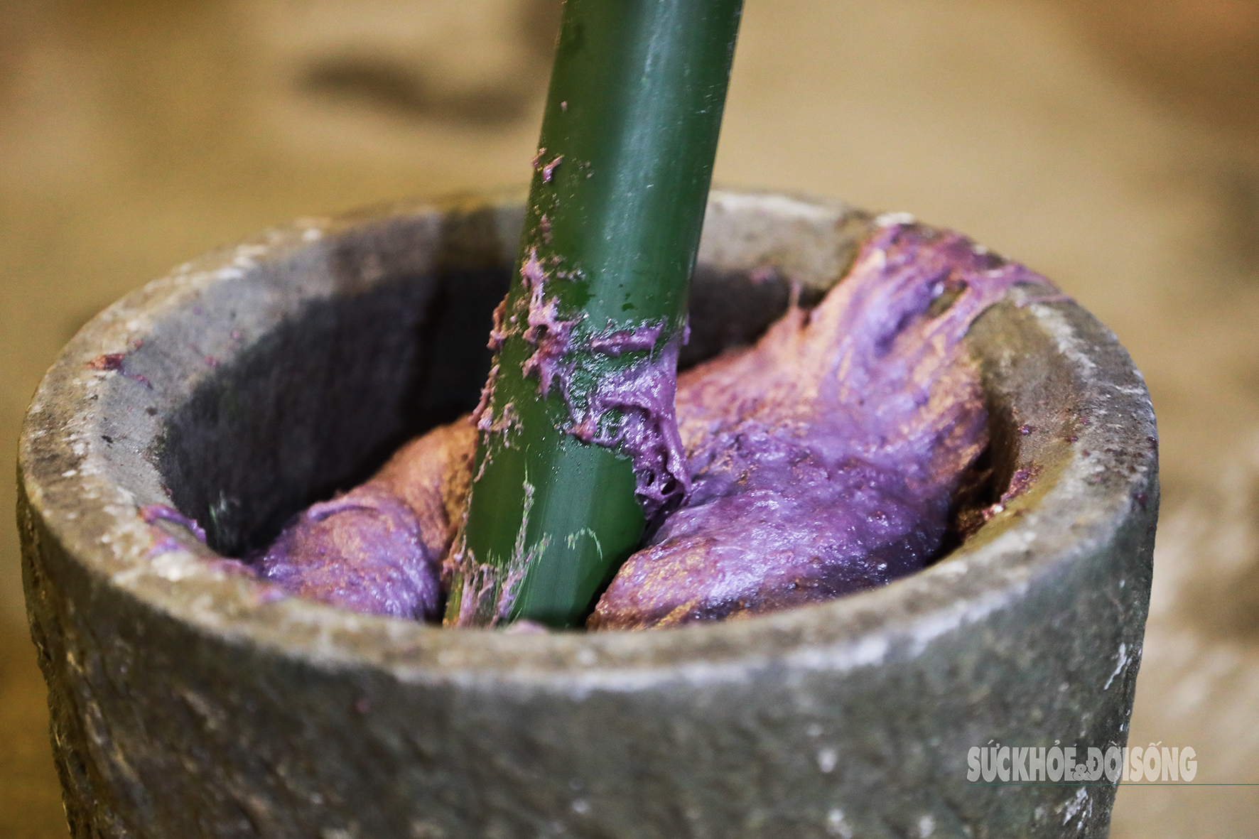 Du khách quốc tế vào bản người Tày học làm bánh dày- Ảnh 3. Du khách quốc tế vào bản người Tày học làm bánh dày- Ảnh 3.