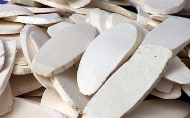 6 τροφές και θεραπείες που θα σας βοηθήσουν να κοιμάστε καλά τον χειμώνα - Φωτογραφία 2. 6 món ăn, bài thuốc giúp ngủ ngon trong mùa đông- Ảnh 2.