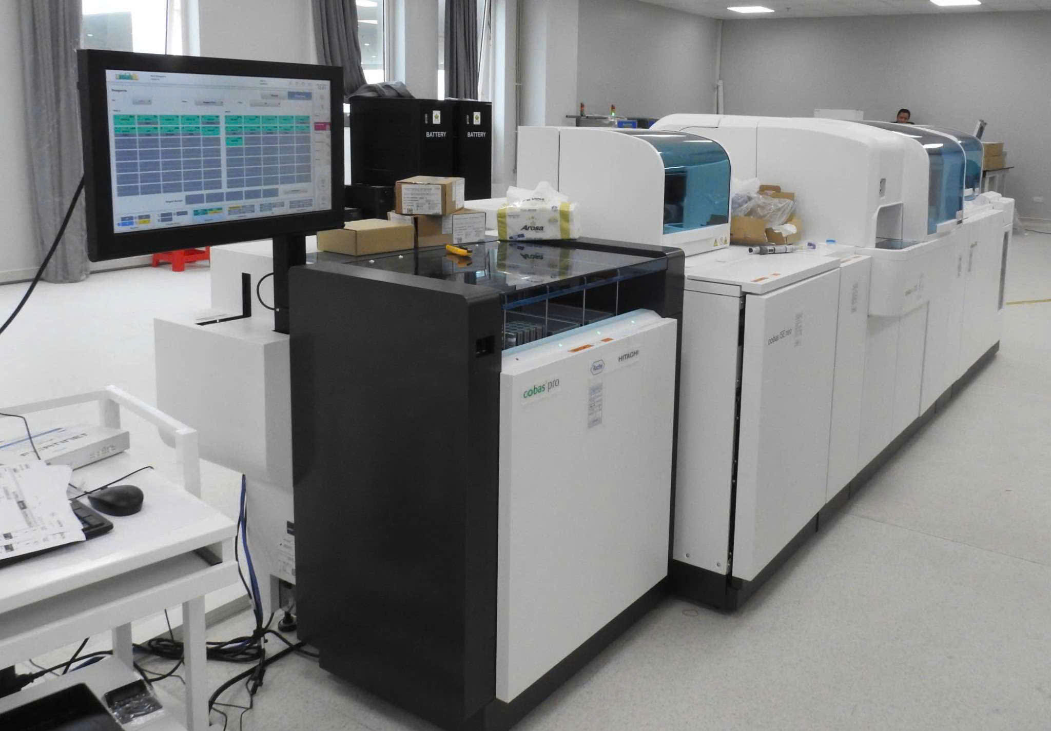 Ngày 9/12 lắp đặt hơn 300 giường tại cơ sở 2 Bệnh viện Bạch Mai, sẵn sàng phục vụ người bệnh- Ảnh 4. Ngày 9/12 lắp đặt hơn 300 giường tại cơ sở 2 Bệnh viện Bạch Mai, sẵn sàng phục vụ người bệnh- Ảnh 4.