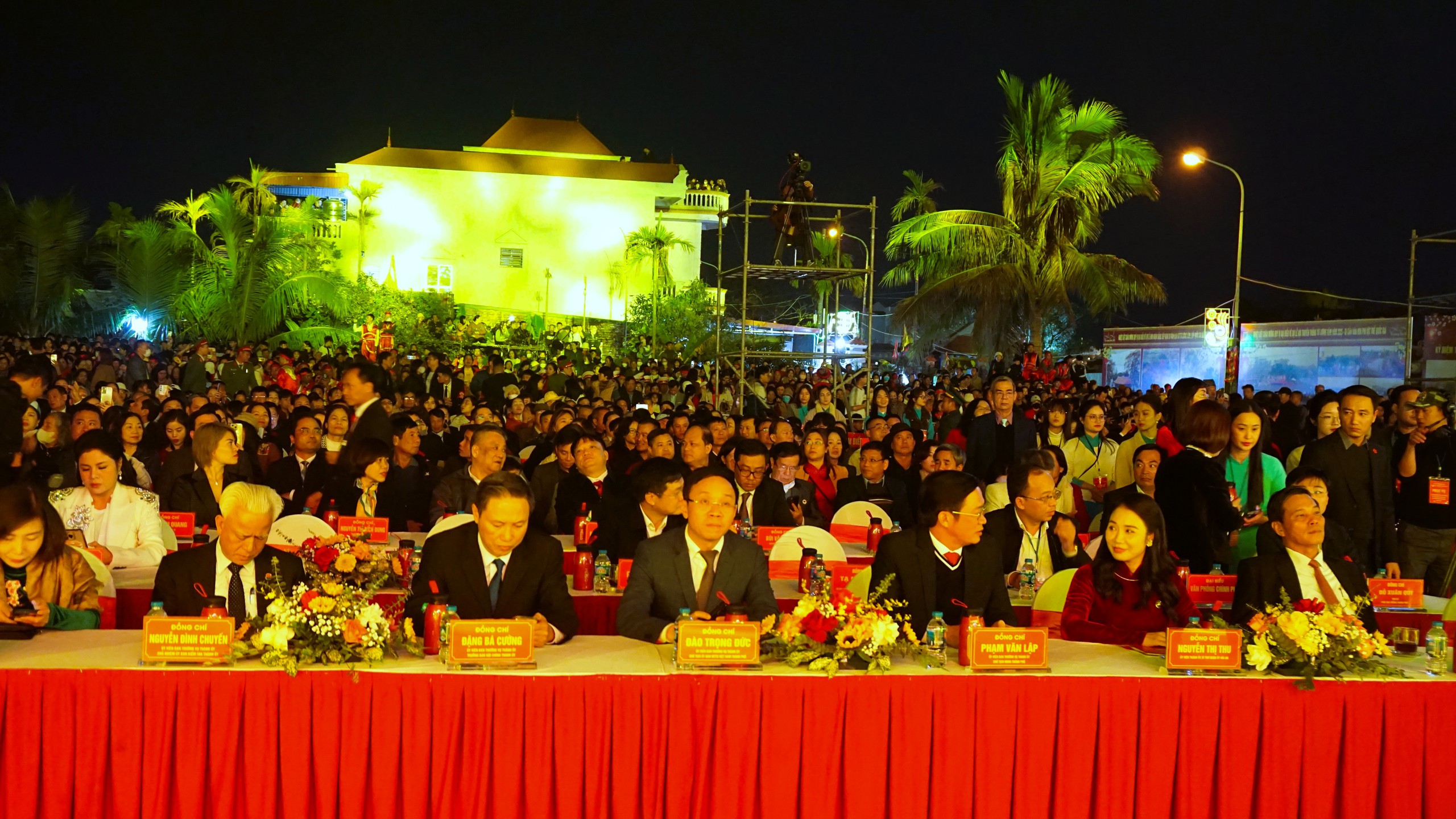 Những hình ảnh đặc biệt trong đêm hội Từ Lương Xâm - căn cứ bản doanh của Ngô Quyền năm 938- Ảnh 21.