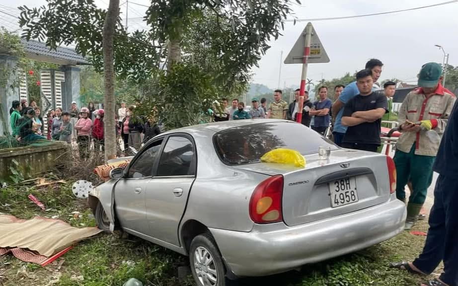 Hai bà cháu tử vong thương tâm sau tai nạn giữa xe máy và ô tô