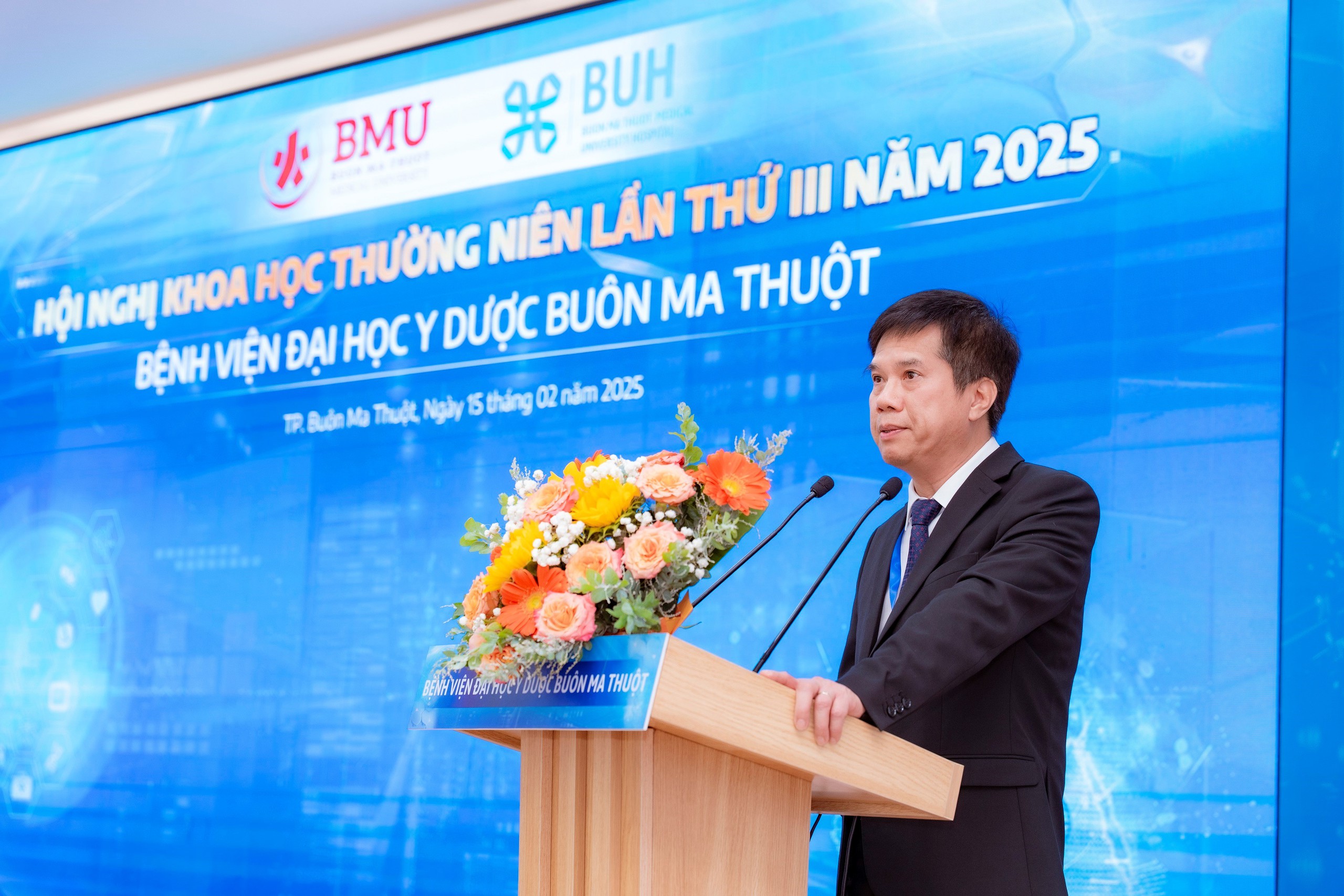 Bệnh viện Đại học Y dược Buôn Ma Thuột- Điểm sáng trong nghiên cứu khoa học và ứng dụng công nghệ trong y tế- Ảnh 1.