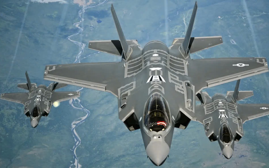 Bên trong nhà máy sản xuất chiến đấu cơ tàng hình F-35 của Mỹ