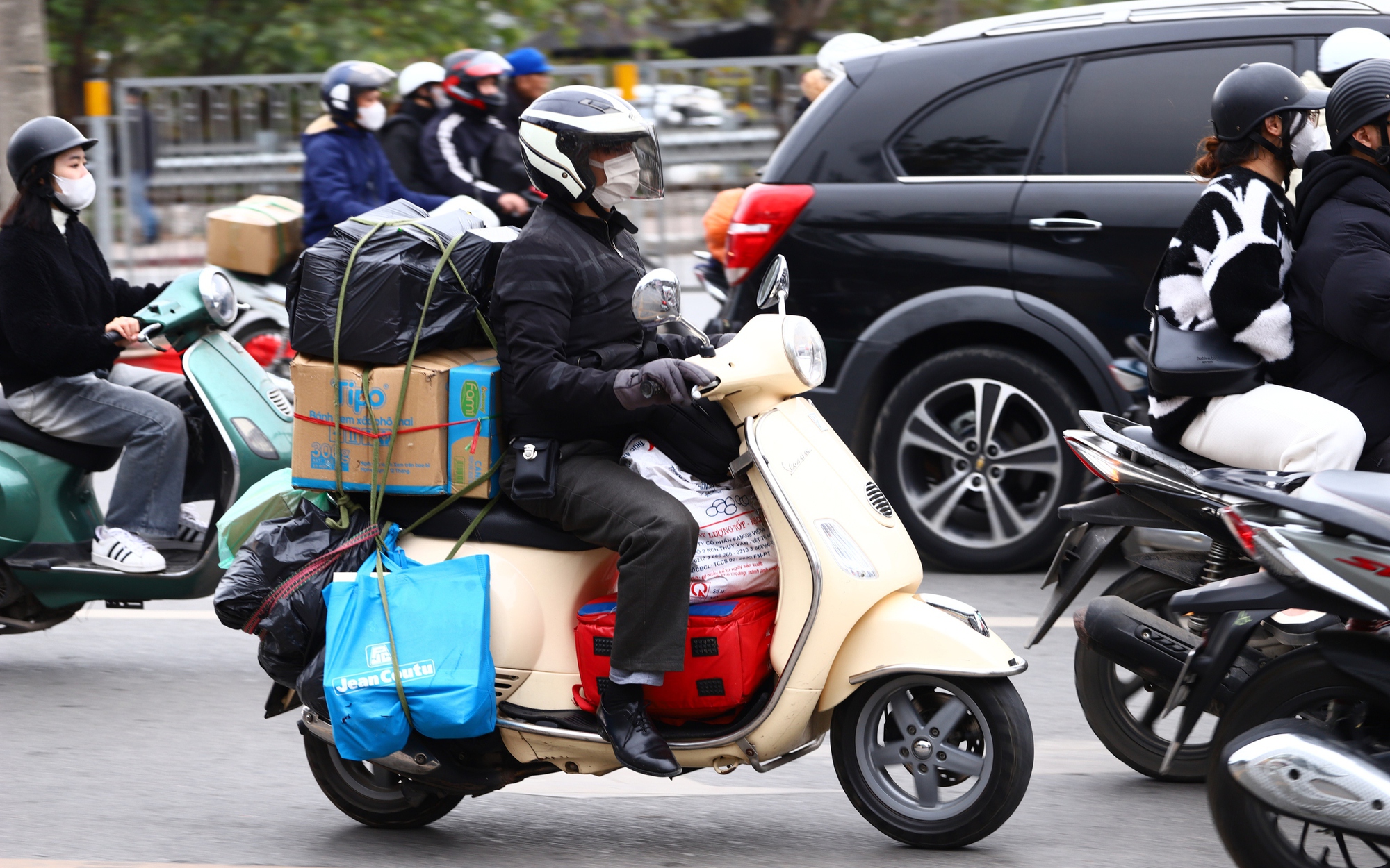 Cửa ngõ Thủ đô ùn ứ cục bộ trong ngày cuối cùng của kỳ nghỉ Tết