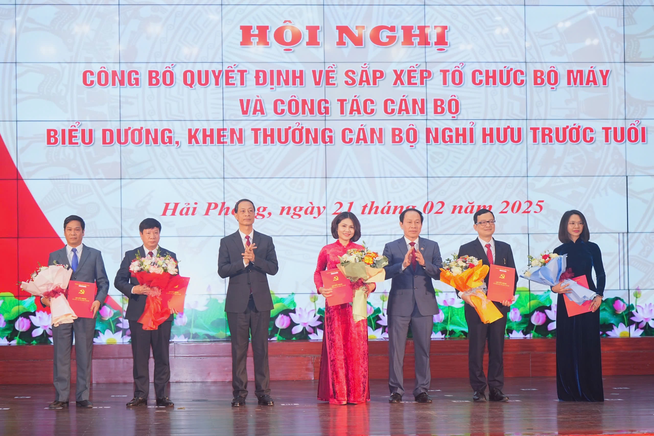 Hải Phòng công bố quyết định về sắp xếp tổ chức bộ máy và công tác cán bộ- Ảnh 1.