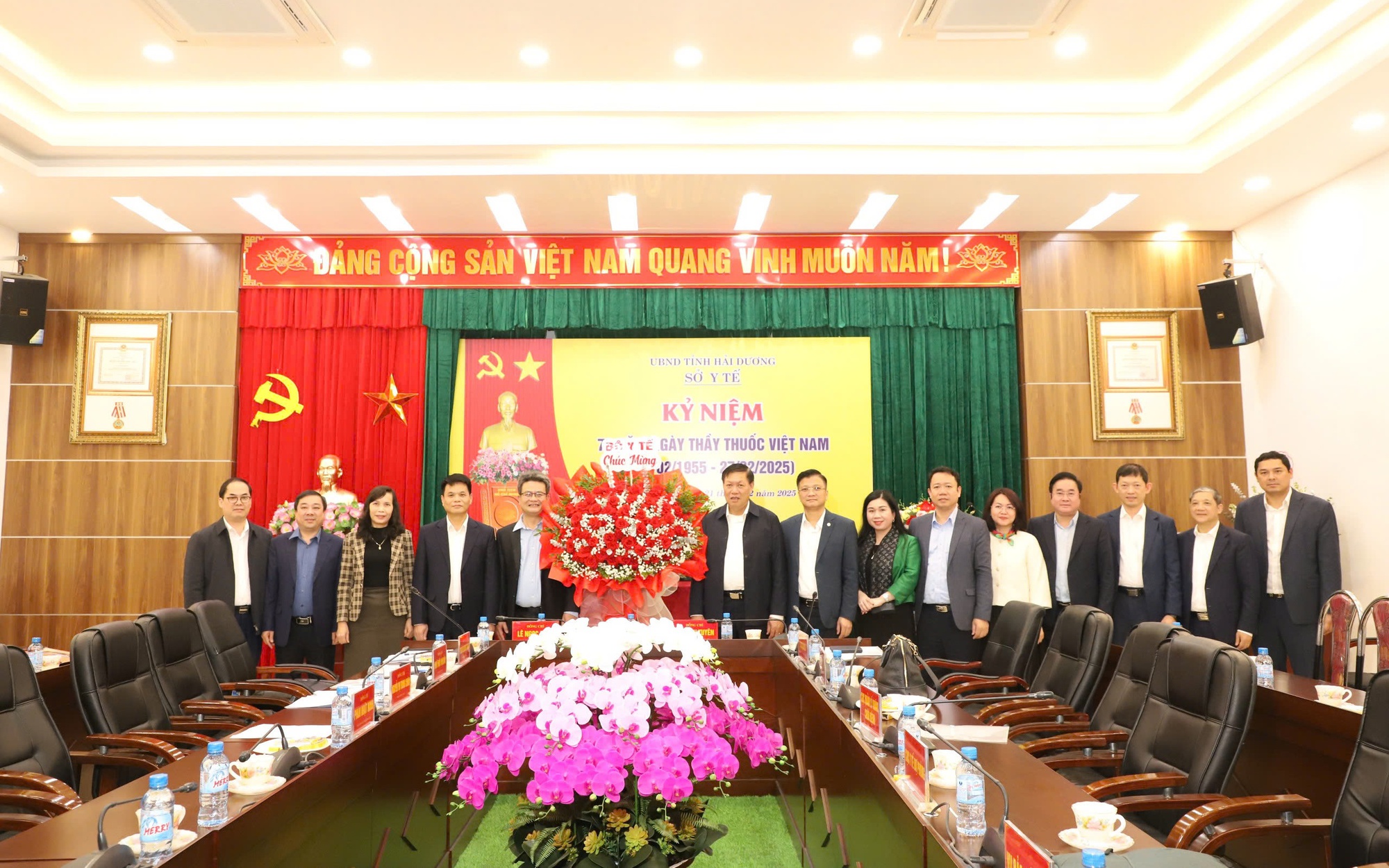 Thứ trưởng Đỗ Xuân Tuyên: Y tế Hải Dương cần tiếp tục đổi mới chất lượng khám chữa bệnh, đẩy mạnh chuyển đổi số