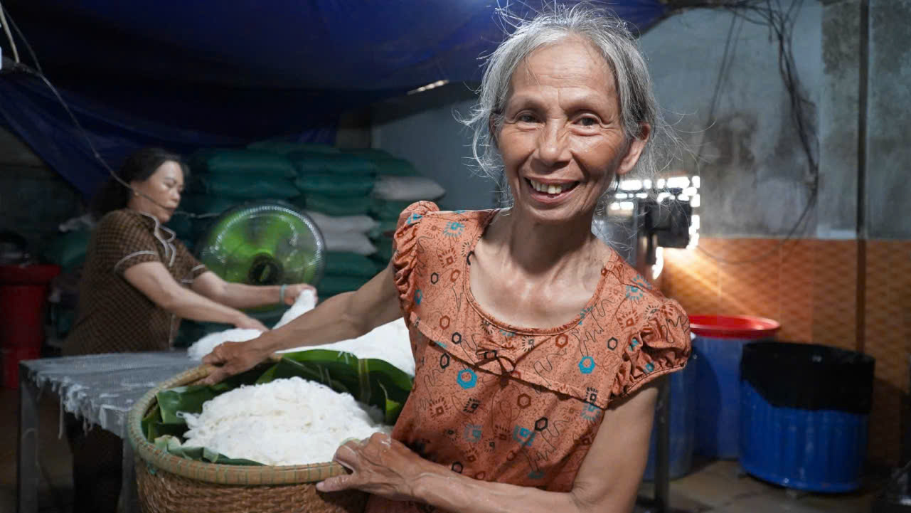 Cận cảnh nghề làm bún hơn 400 năm tuổi vừa trở thành di sản văn hóa phi vật thể quốc gia- Ảnh 8.