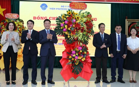 Phó Thủ tướng Lê Thành Long: Đầu tư toàn diện cho y tế dự phòng, y tế cơ sở