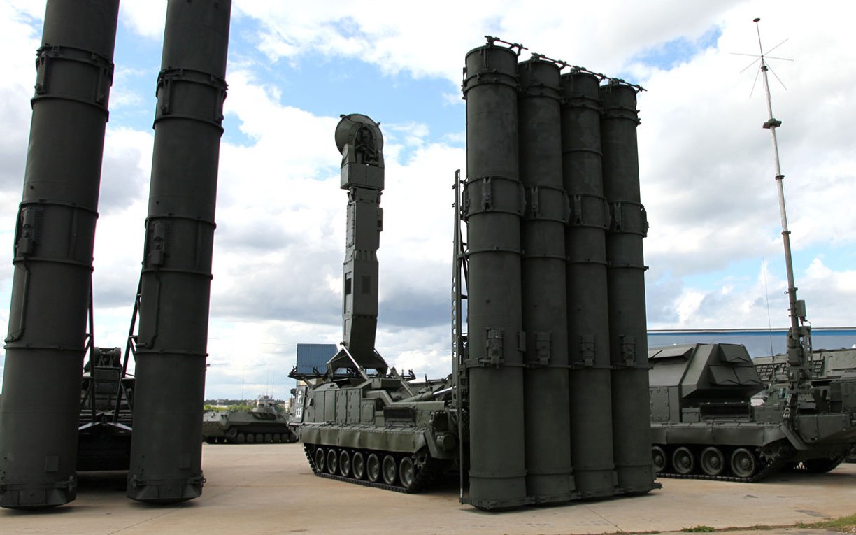 Ukraine tấn công hệ thống phòng không S-300V4 hiếm có của Nga