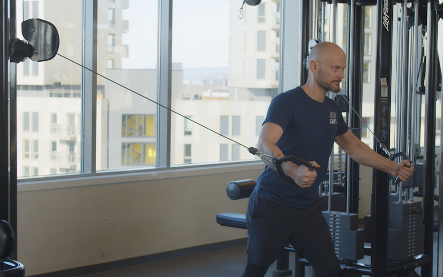 3 bài tập đứng giúp nam giới tăng cường cơ bắp