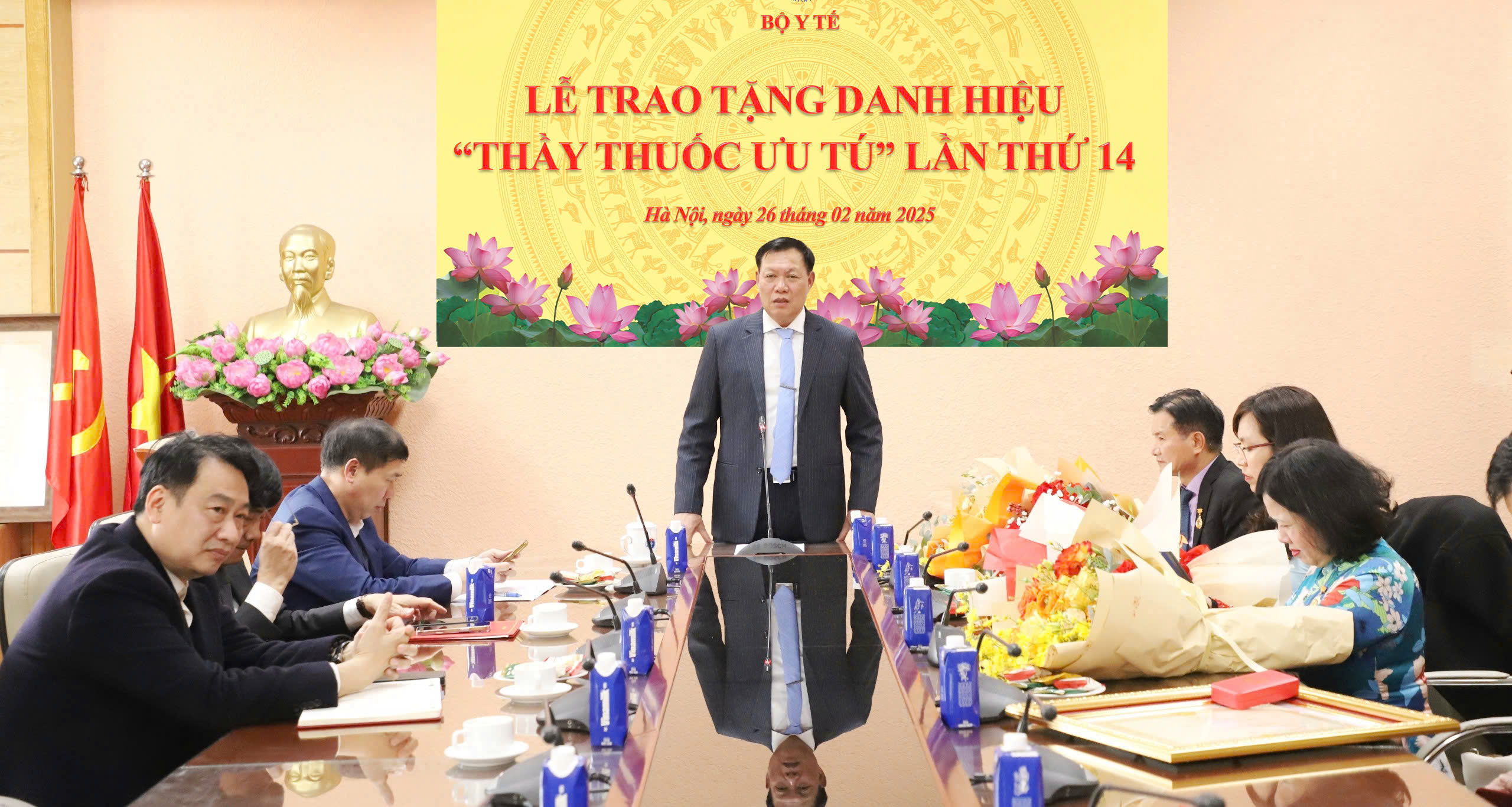 Trao tặng danh hiệu Thầy thuốc Ưu tú cho 4 cá nhân thuộc Cơ quan Bộ Y tế - Ảnh 2.