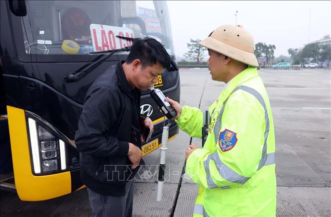 Hai tháng đầu năm, vi phạm về nồng độ cồn giảm gần một nửa so với cùng kỳ- Ảnh 1.