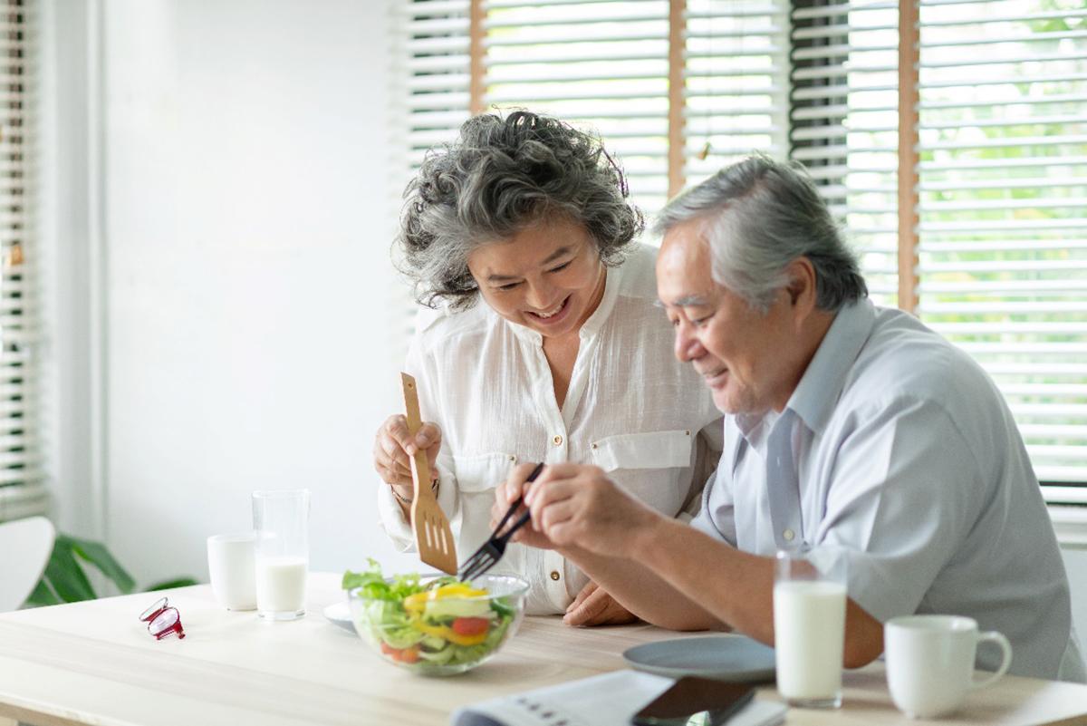 Chế độ ăn đóng vai trò rất lớn trong việc điều hòa huyết áp