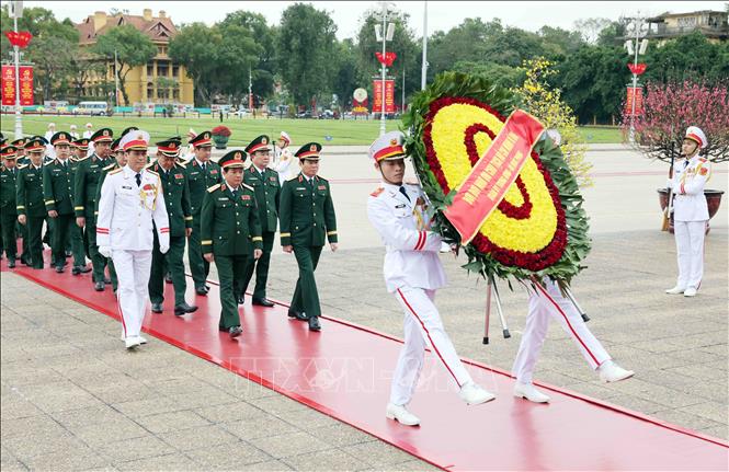 Lãnh đạo Đảng, Nhà nước vào Lăng viếng Chủ tịch Hồ Chí Minh   - Ảnh 4.