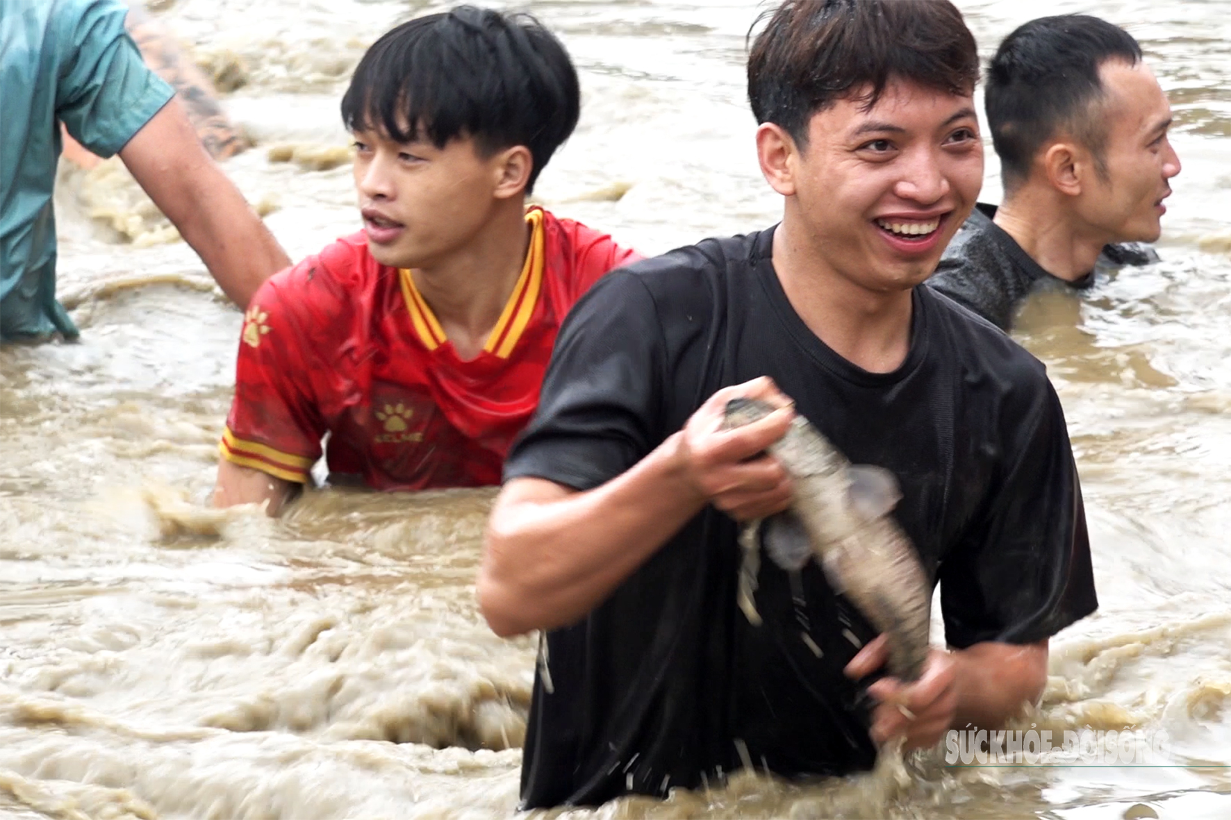 Độc đáo hội thi bắt cá bằng tay ở Lâm Bình- Ảnh 6.