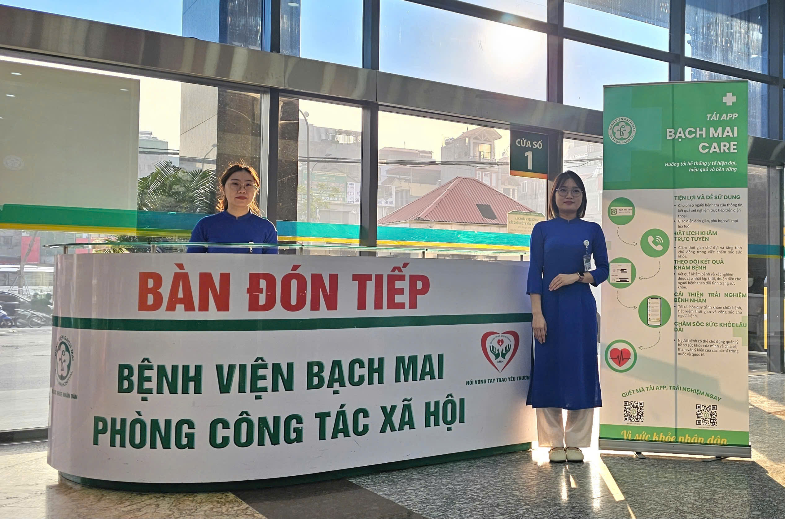 Chuyển đổi số y tế, Bệnh viện Bạch Mai đưa 'trợ thủ' đắc lực vào quản lý sức khỏe người cao tuổi- Ảnh 1.