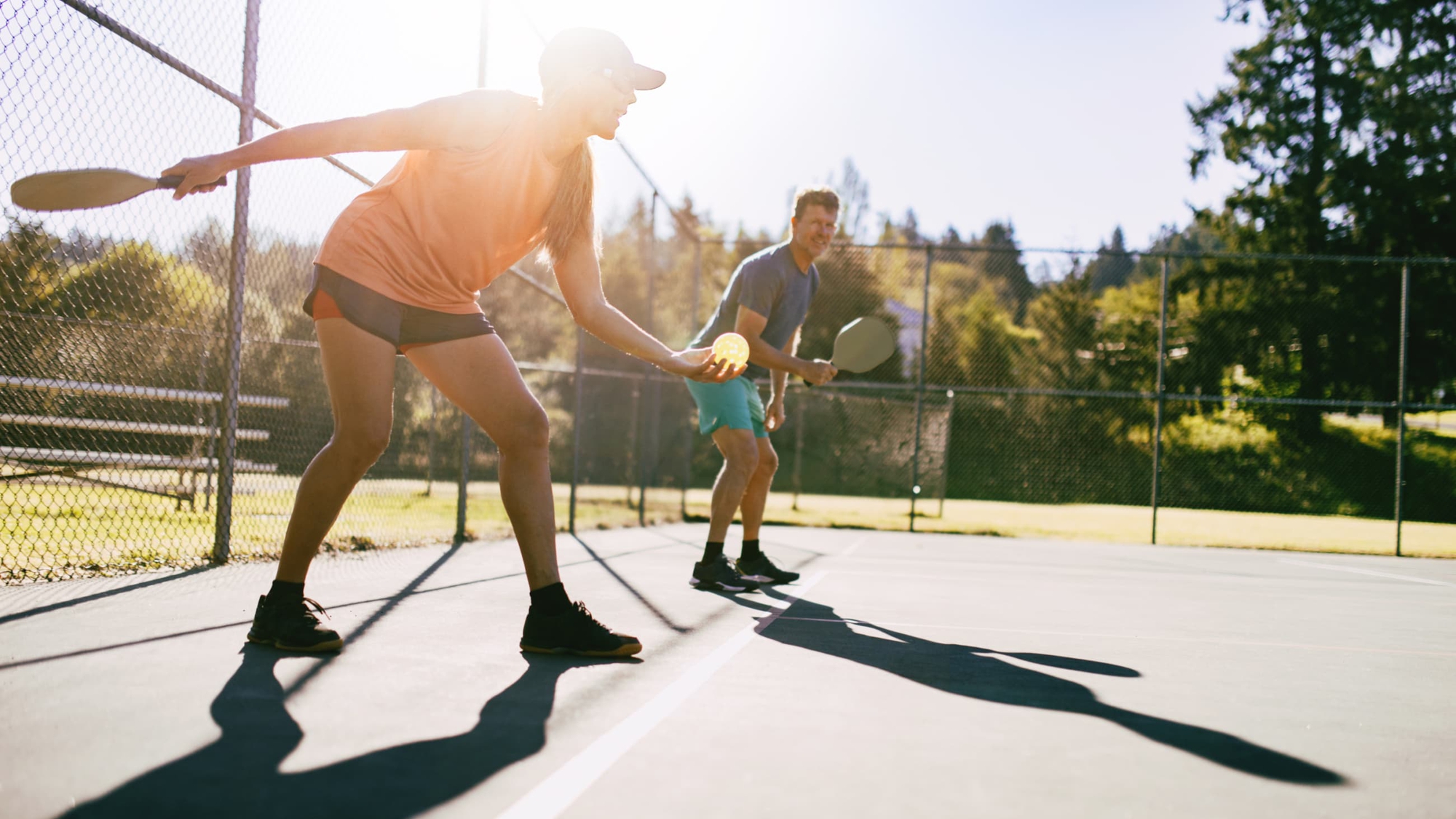 những người đang cố gắng tránh chấn thương khi chơi pickleball