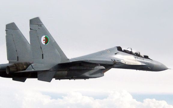 Su-30 Algeria gặp nạn ngay sau khi cất cánh