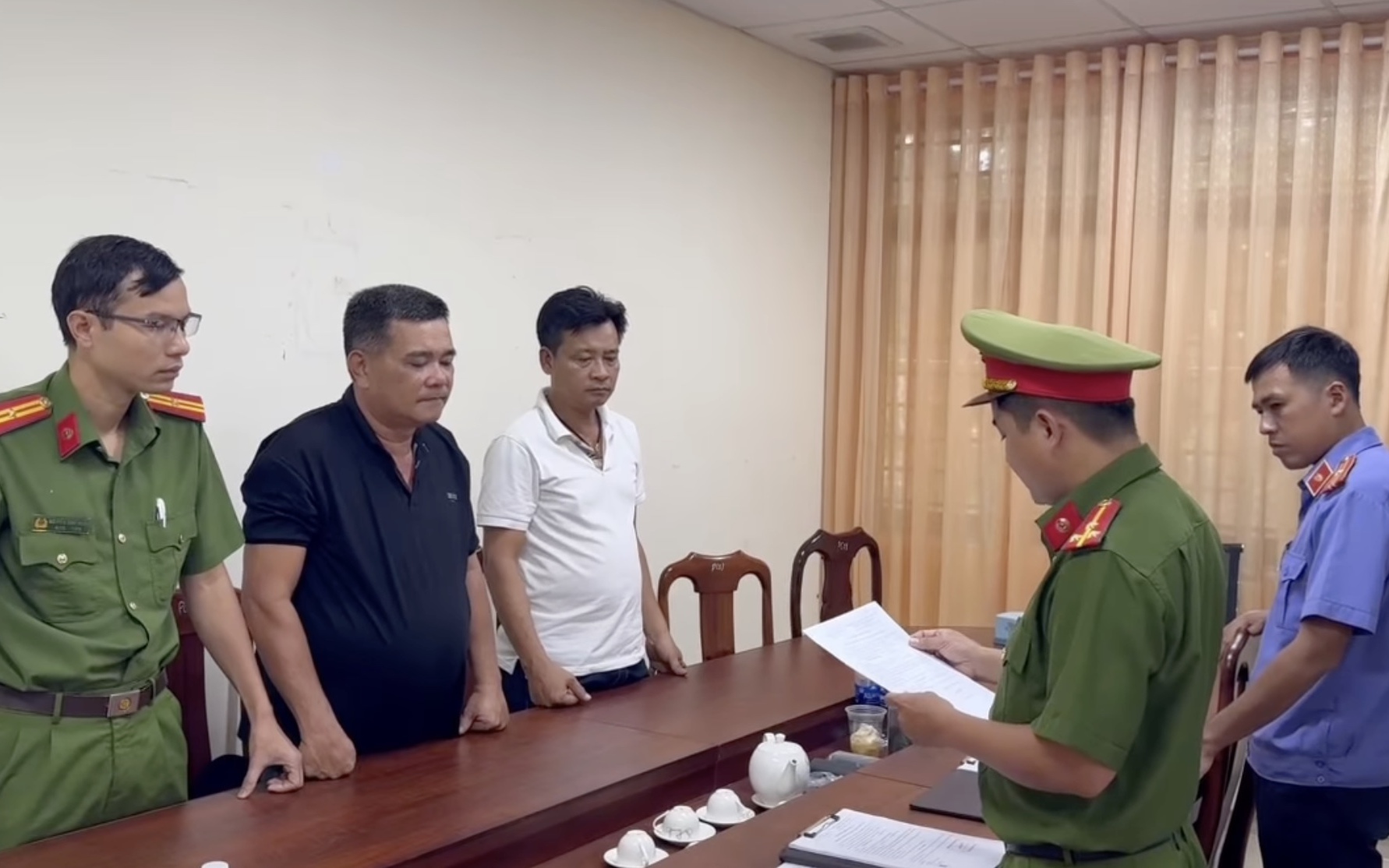 Bắt 2 đối tượng trốn thuế từ hoạt động ‘cò đất’