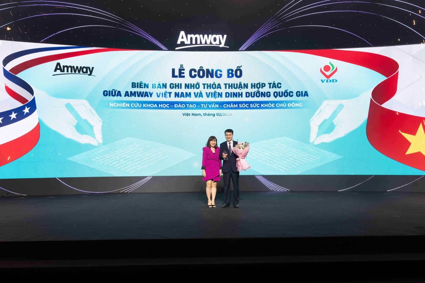 Amway Việt Nam ra mắt chiến lược 'Sống khỏe mạnh, sống hạnh phúc' tại Amway Expo 2025- Ảnh 2.