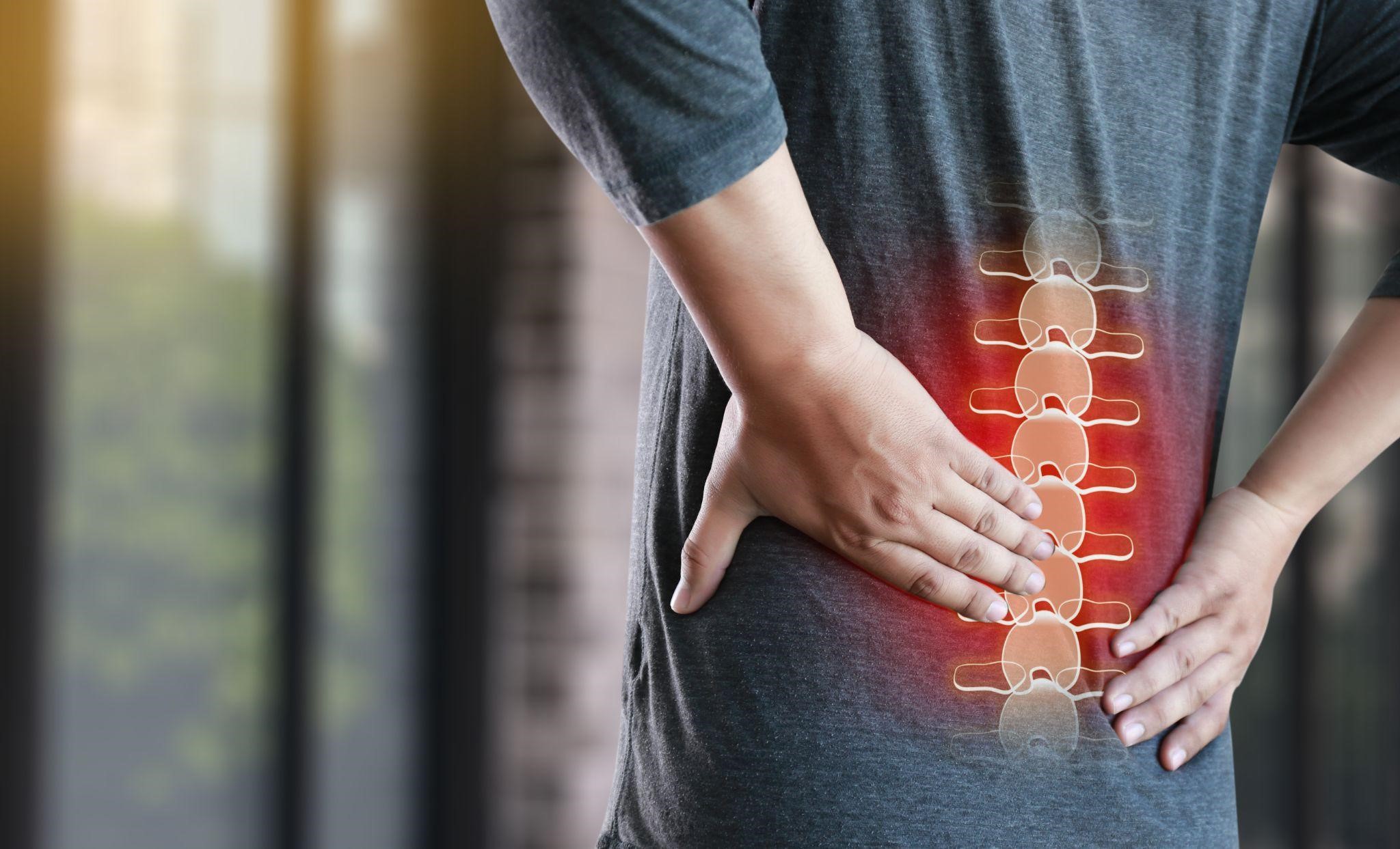Việc nhận diện sớm các cơn đau vùng lưng giúp ngăn chặn quá trình tổn thương đĩa đệm tiến triển nặng hơn.