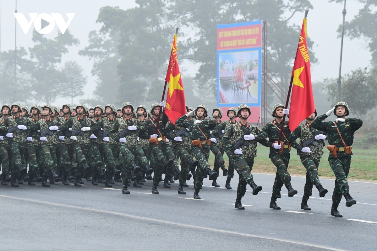 Hình ảnh hợp luyện diễu binh, diễu hành kỷ niệm 50 năm Ngày giải phóng miền Nam- Ảnh 1.