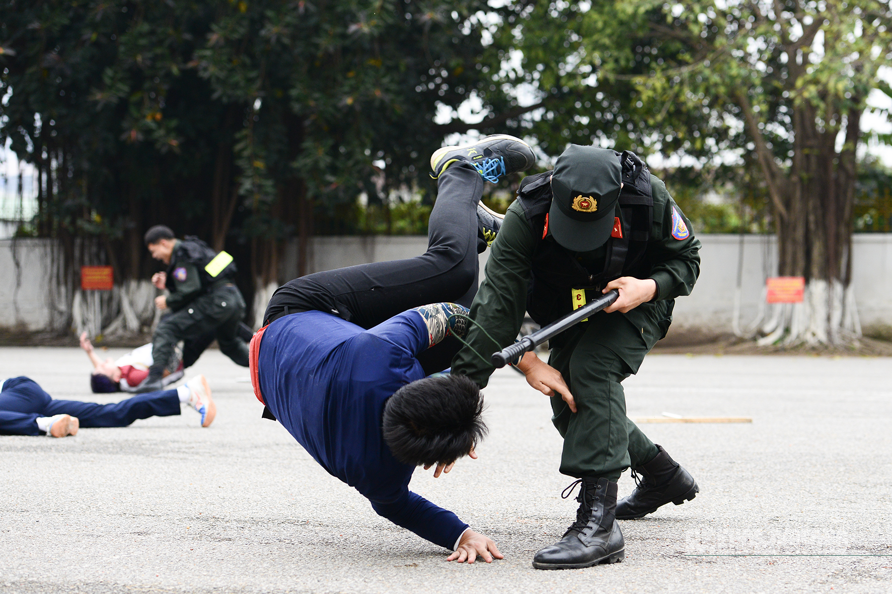 Mãn nhãn màn biểu diễn võ thuật, khí công, tấn công tội phạm của lực lượng cảnh sát- Ảnh 5.