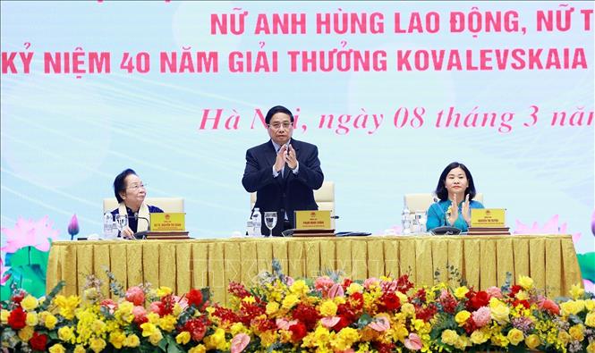 Thủ tướng gặp mặt nữ Anh hùng, nhà khoa học nhận Giải thưởng Kovalevskaia- Ảnh 2.