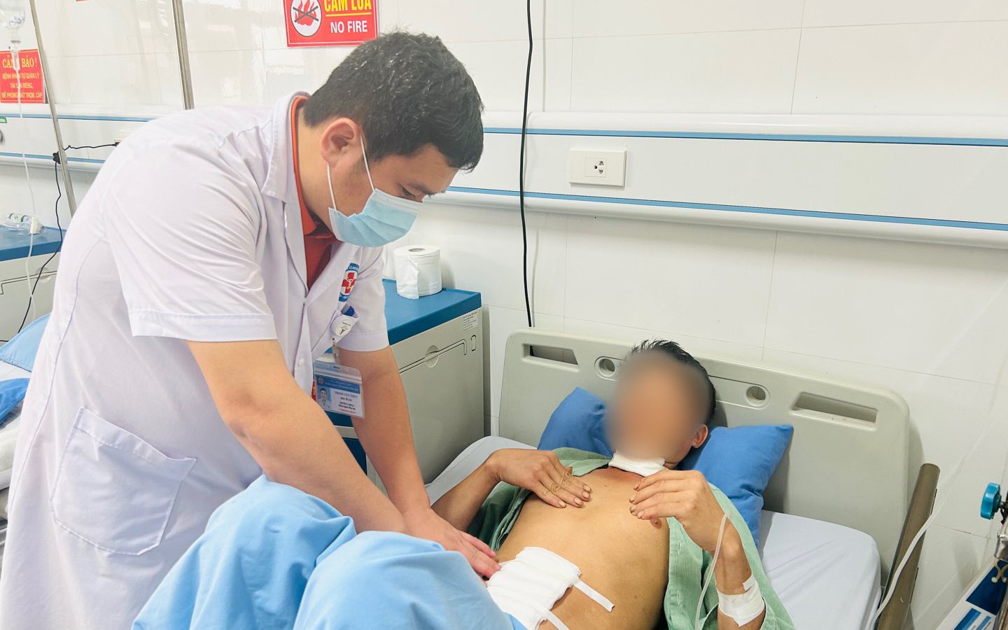 Cứu sống nam thanh niên bị đứt động - tĩnh mạch, sốc mất máu nguy kịch