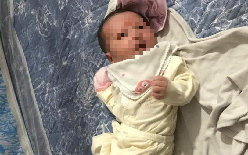 Bé trai sơ sinh bị bỏ rơi trên đường ở Hải Dương