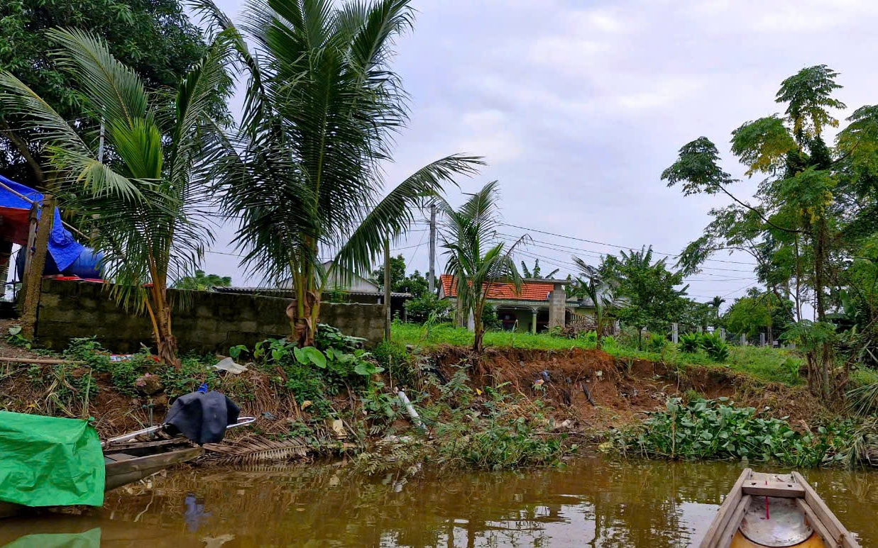 Nhiều điểm sạt lở bờ sông Quảng Trị cần khắc phục khẩn trước mùa mưa bão