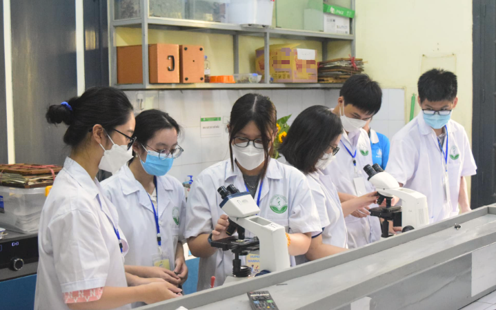 Thêm cơ hội vào Trường Đại học Dược Hà Nội với tổ hợp B00