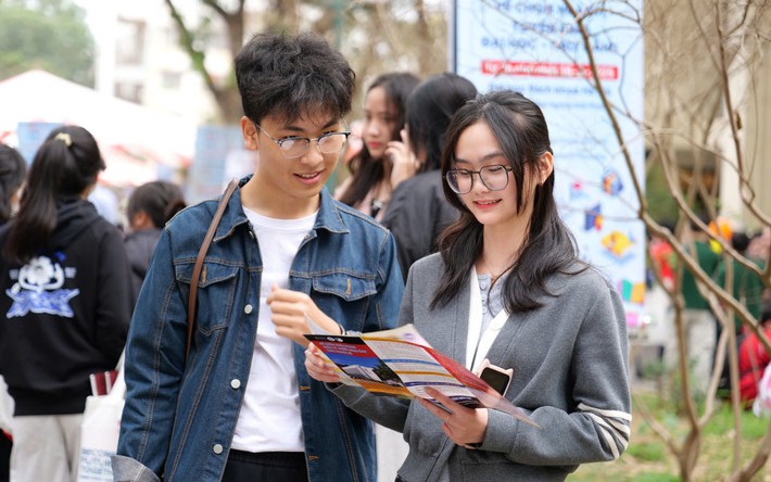 Học phí đại học năm 2025 rục rịch tăng