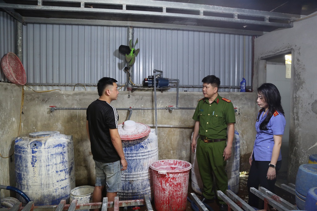 Vụ 4 cơ sở dùng chất cấm sản xuất 3.500 tấn giá đỗ: Hóa chất 6 ...