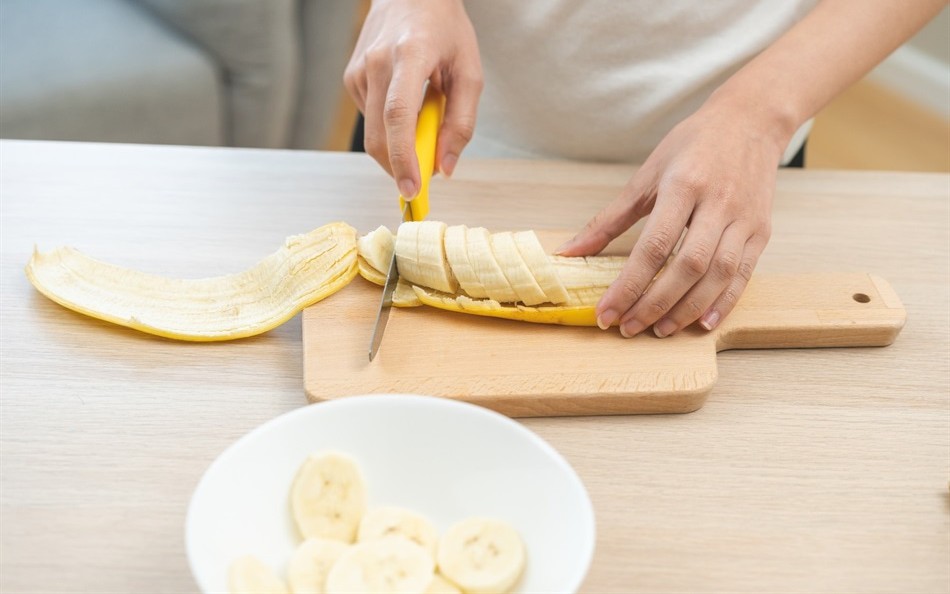 Cách hạ huyết áp tự nhiên: Ăn nhiều chuối và giảm muối